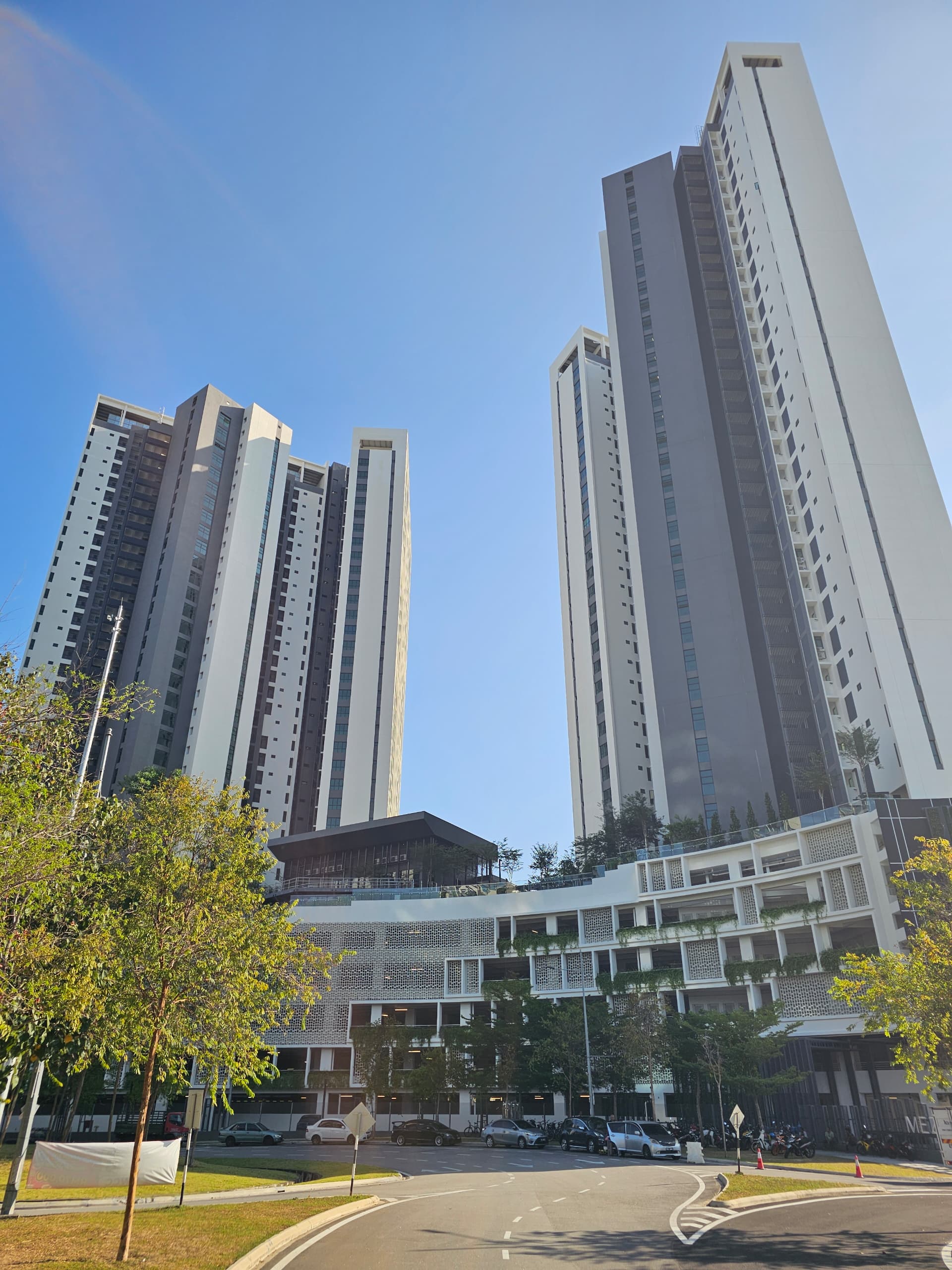 IJM Mezzo building facade